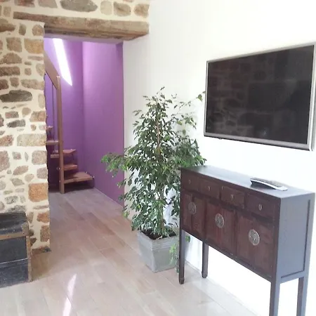 Gite De La Filuziere - Meuble Touristique Classe 4 Etoiles - Entre Granville Et Avranches *