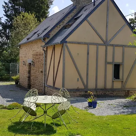 Дом отдыха Gite De La Filuziere - Meuble Touristique Classe 4 Etoiles - Entre Granville Et Avranches *