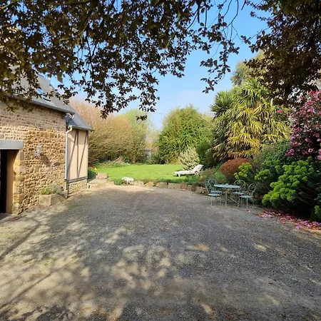 Дом отдыха Gite De La Filuziere - Meuble Touristique Classe 4 Etoiles - Entre Granville Et Avranches