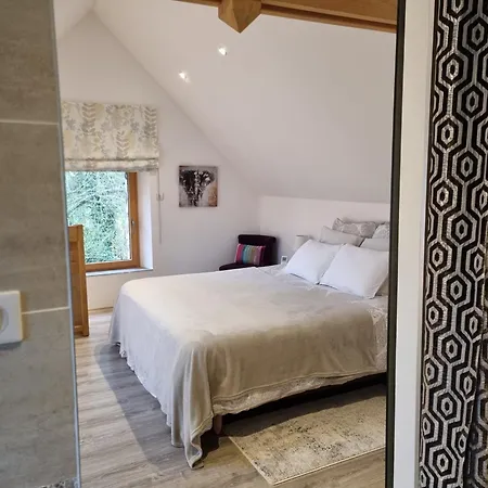 De La Filuziere * La Mouche